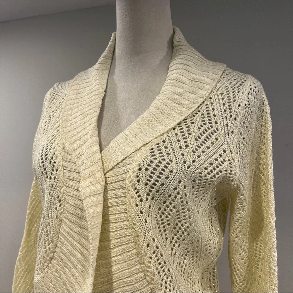 Cream Open-Front‎ Knit crop Sweater size small